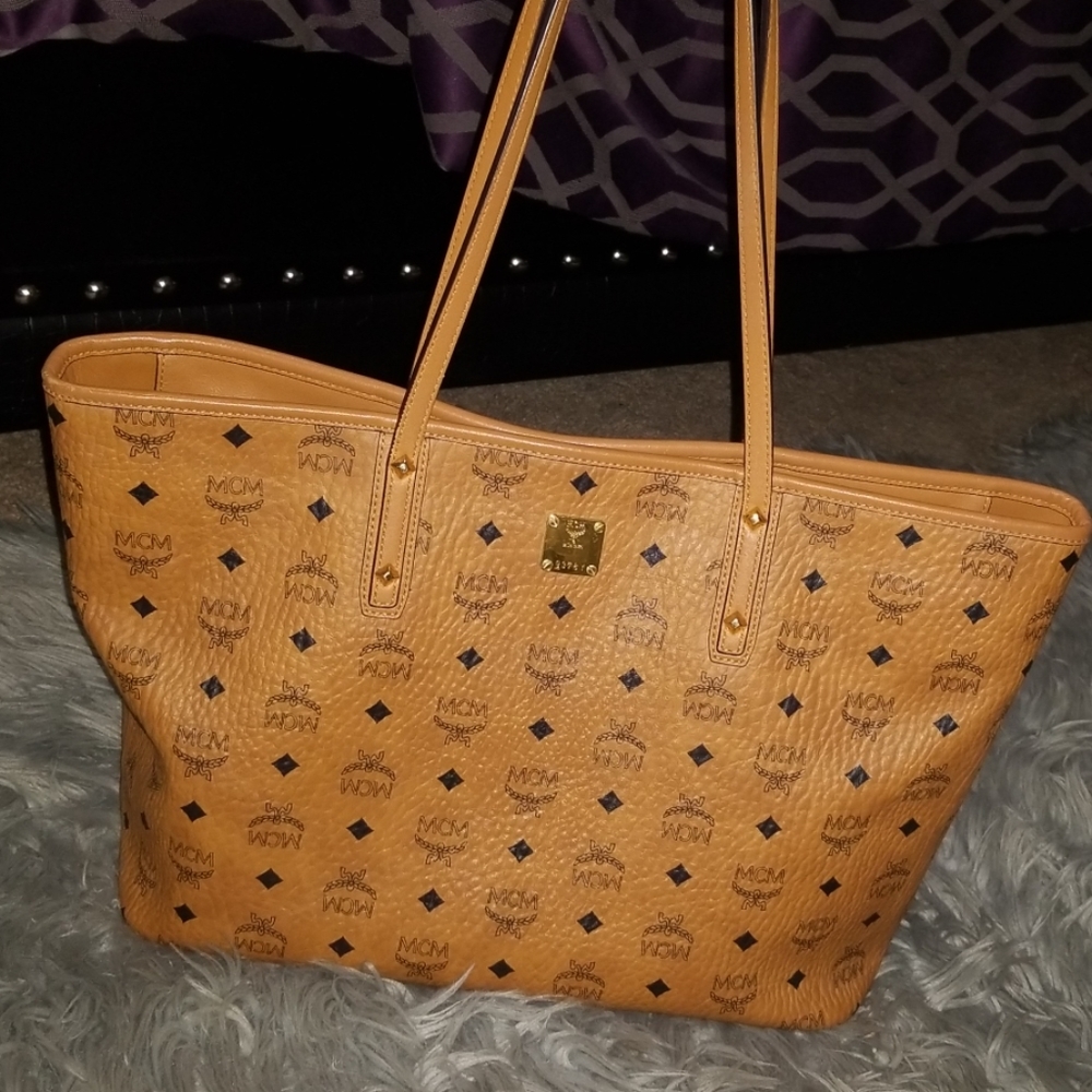 MCM shoulder bag perfect condition
